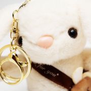 Sleutelhanger konijn met tasje wit