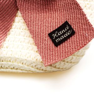 Rieten tasje klein strik wit